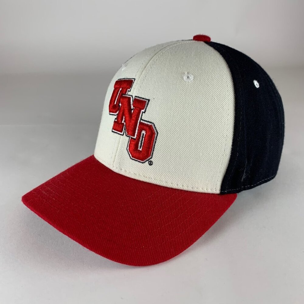 University of Nebraska Omaha Mavericks Black Red White Zephyr Fitted Hat 7 1/2